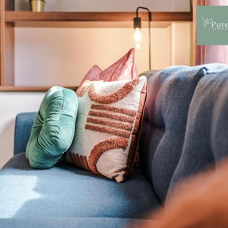 Stunning Five Bedroom Manchester House With Free Parking By Purestay Short Lets & Serviced Accommodation Bagian luar foto