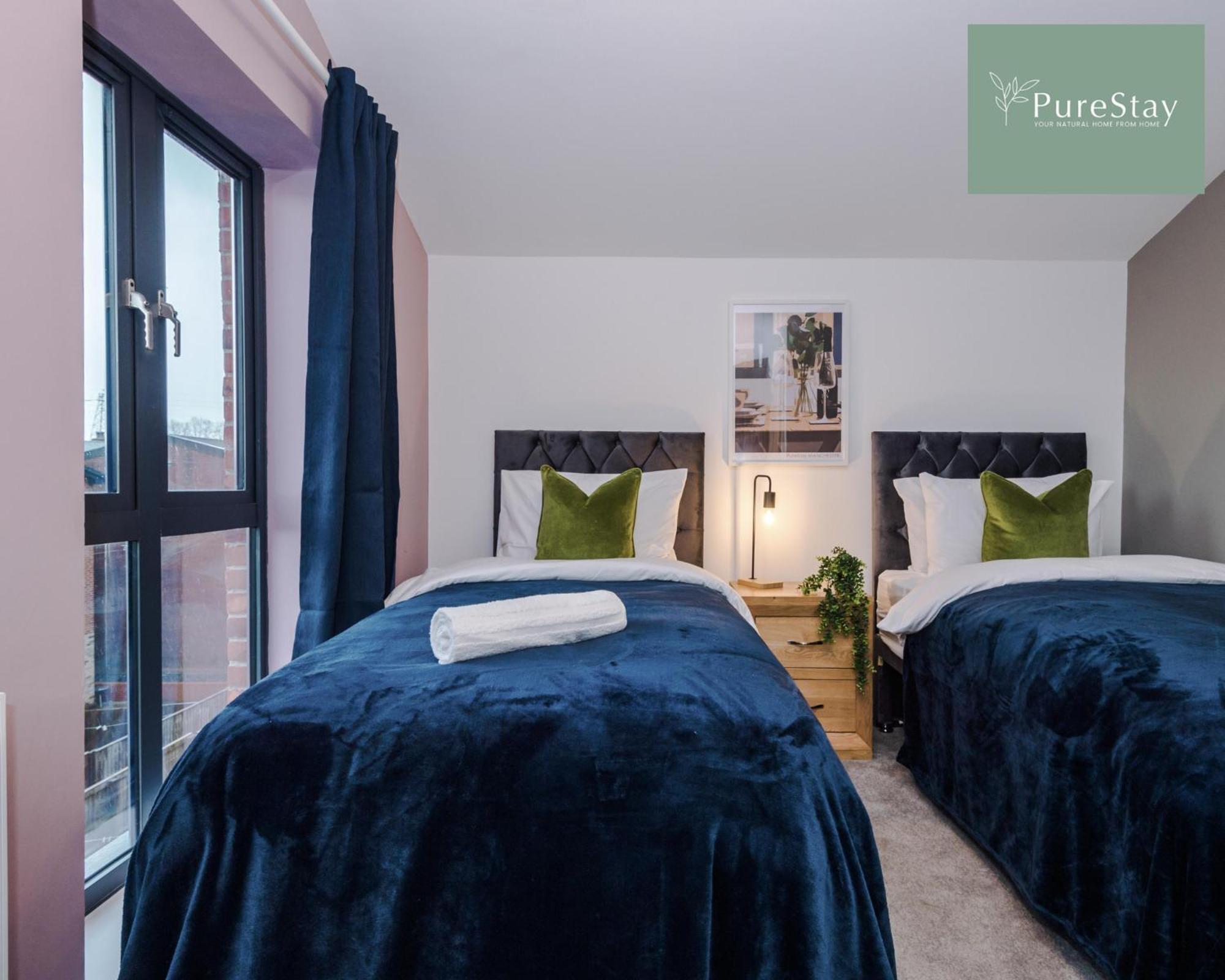Stunning Five Bedroom Manchester House With Free Parking By Purestay Short Lets & Serviced Accommodation Bagian luar foto