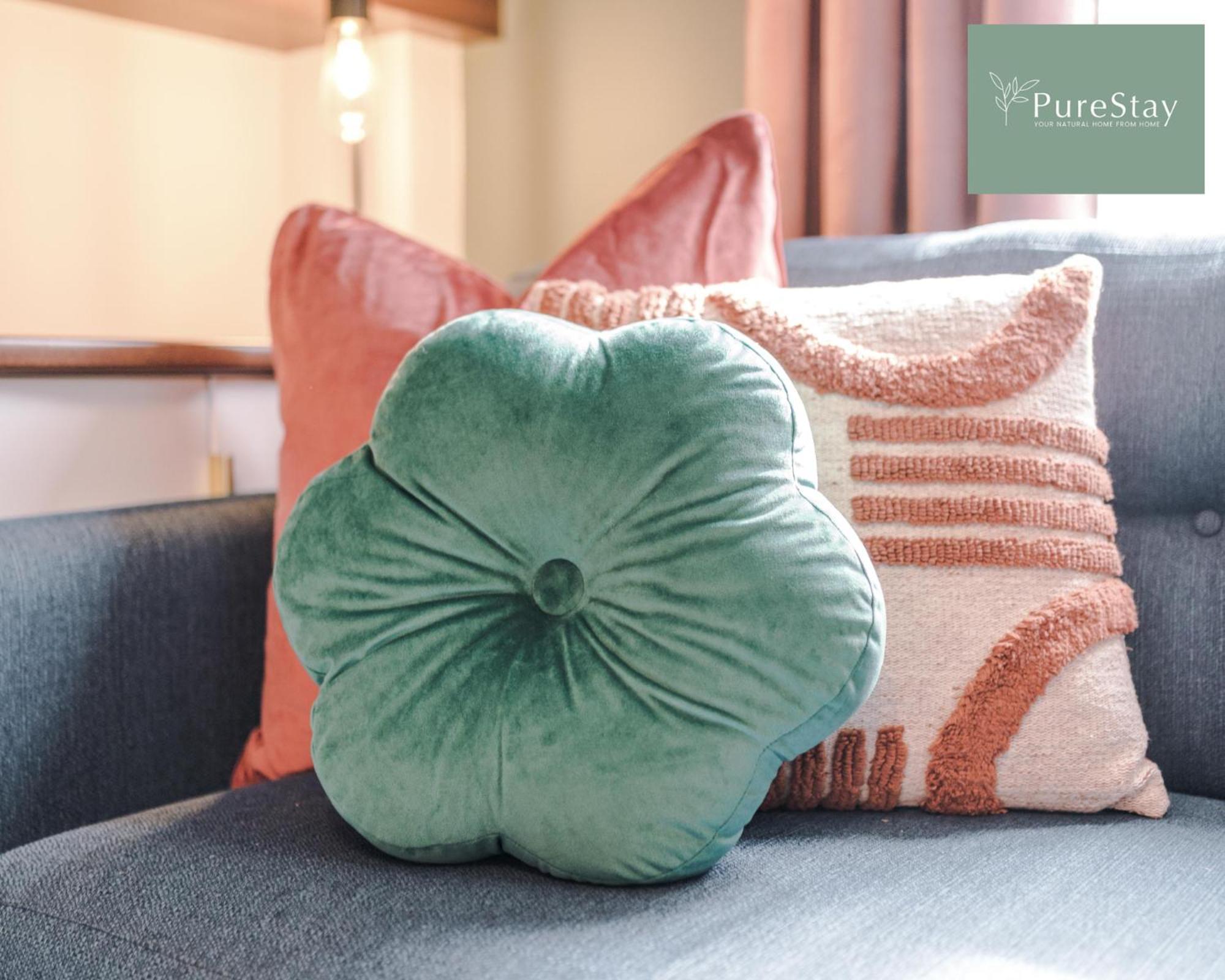 Stunning Five Bedroom Manchester House With Free Parking By Purestay Short Lets & Serviced Accommodation Bagian luar foto