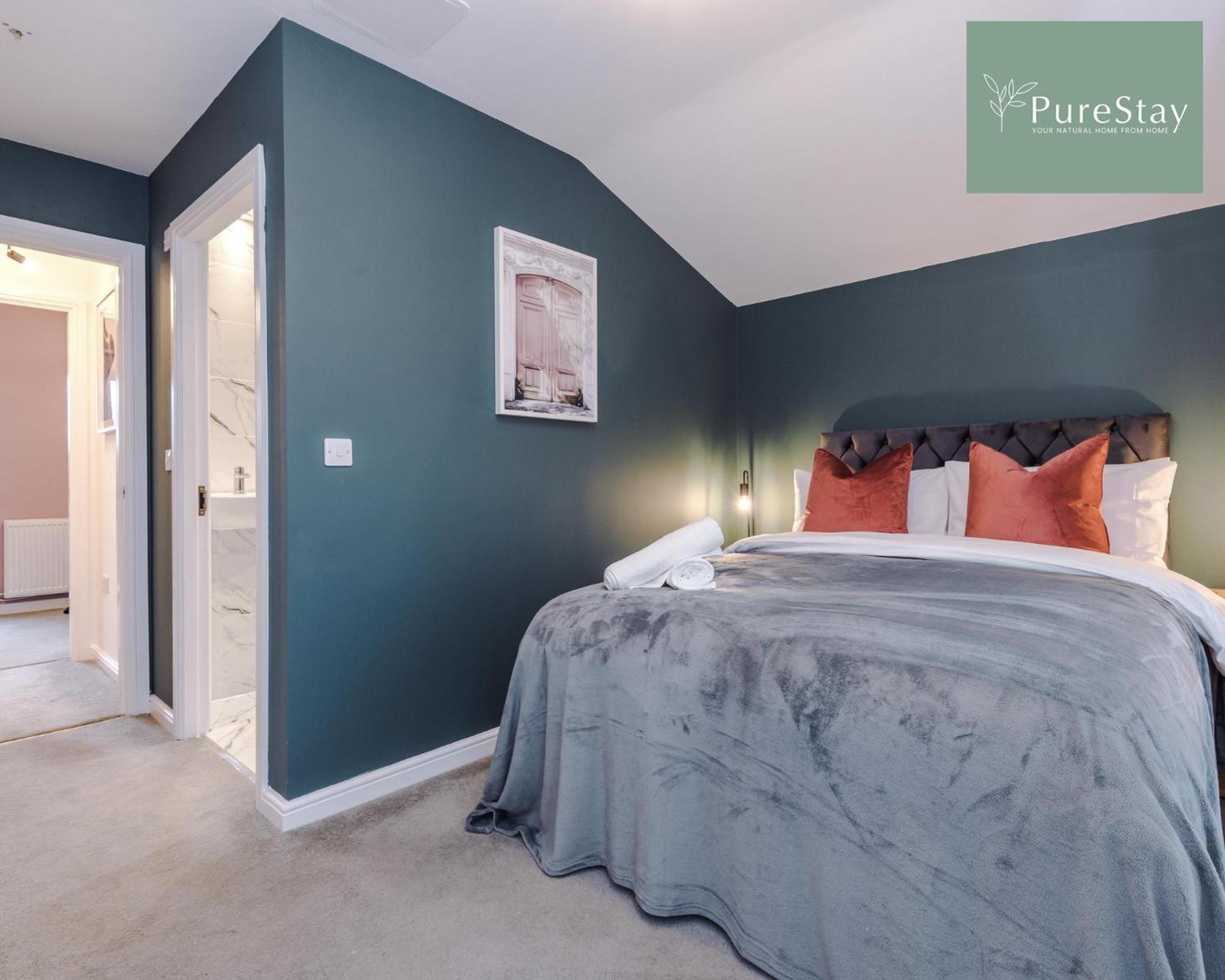 Stunning Five Bedroom Manchester House With Free Parking By Purestay Short Lets & Serviced Accommodation Bagian luar foto