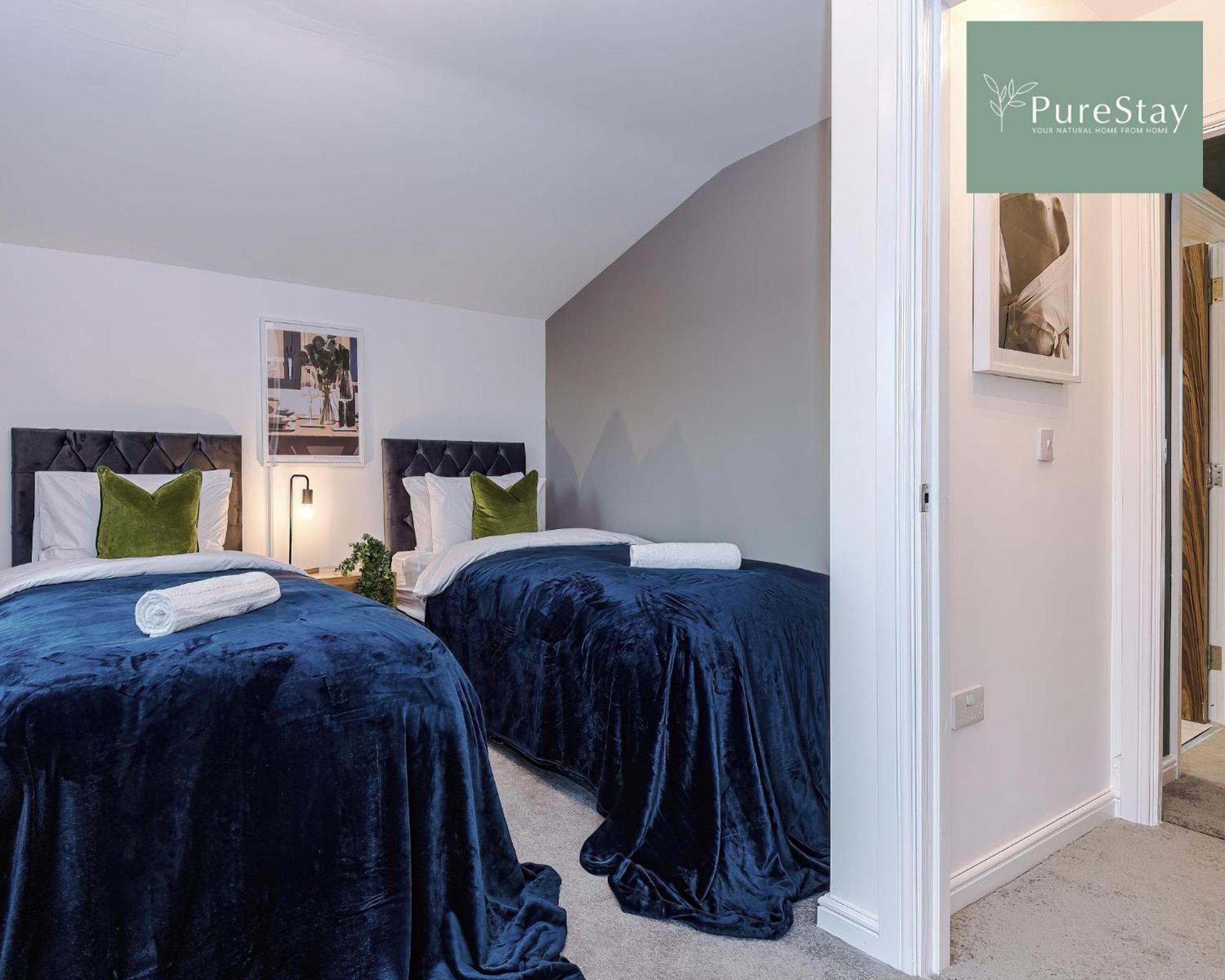 Stunning Five Bedroom Manchester House With Free Parking By Purestay Short Lets & Serviced Accommodation Bagian luar foto