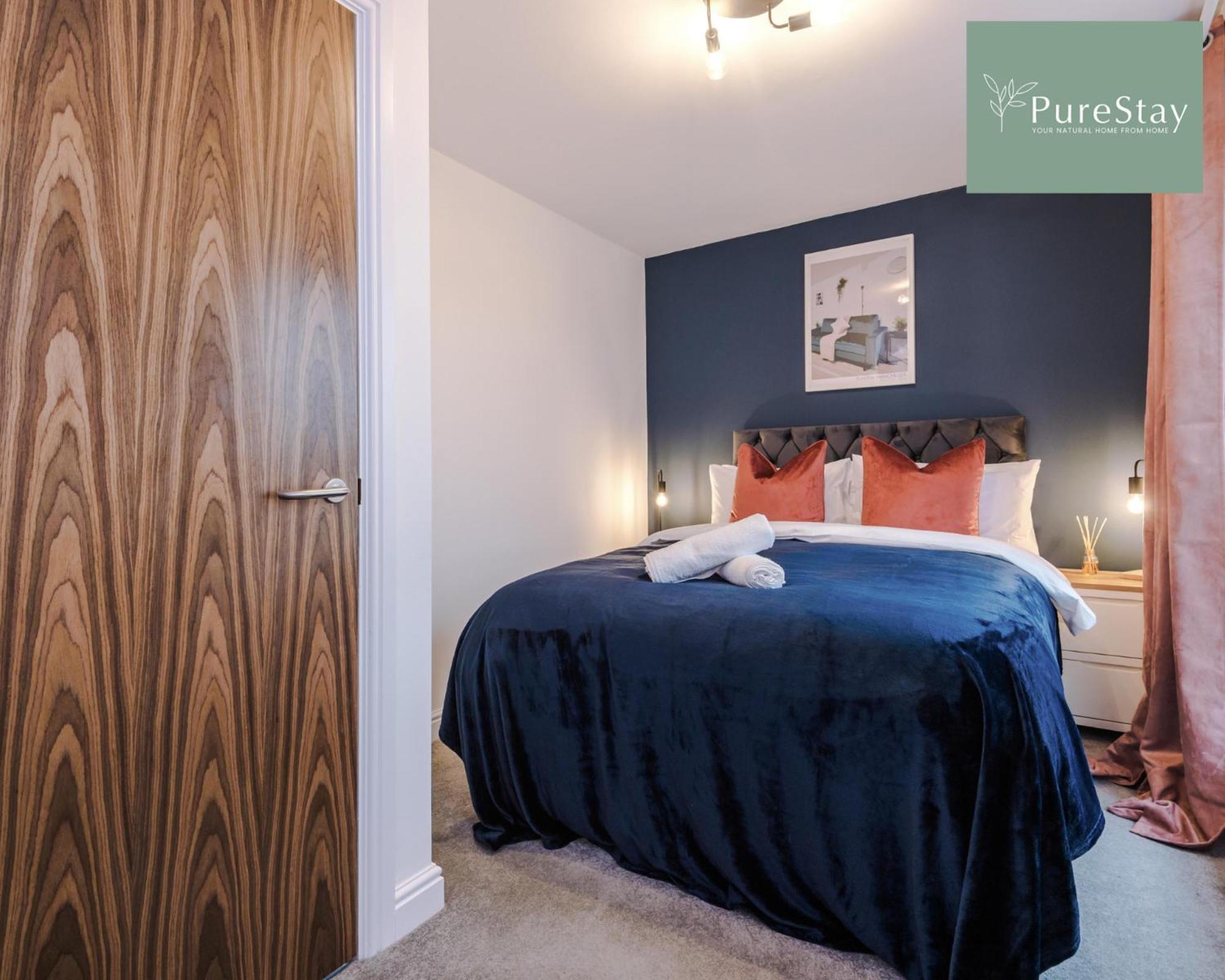 Stunning Five Bedroom Manchester House With Free Parking By Purestay Short Lets & Serviced Accommodation Bagian luar foto