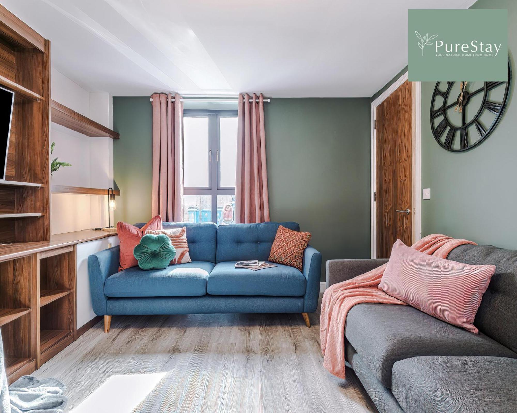 Stunning Five Bedroom Manchester House With Free Parking By Purestay Short Lets & Serviced Accommodation Bagian luar foto