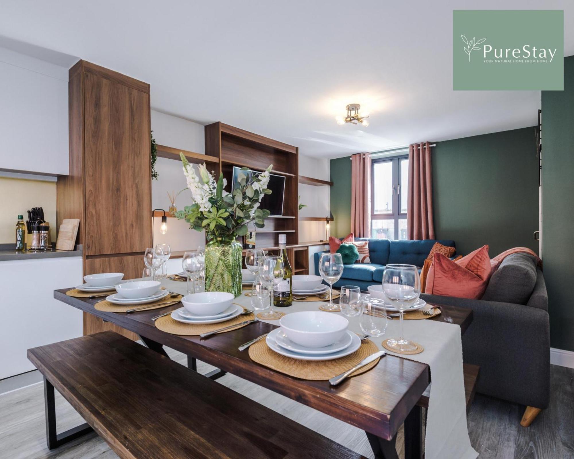 Stunning Five Bedroom Manchester House With Free Parking By Purestay Short Lets & Serviced Accommodation Bagian luar foto