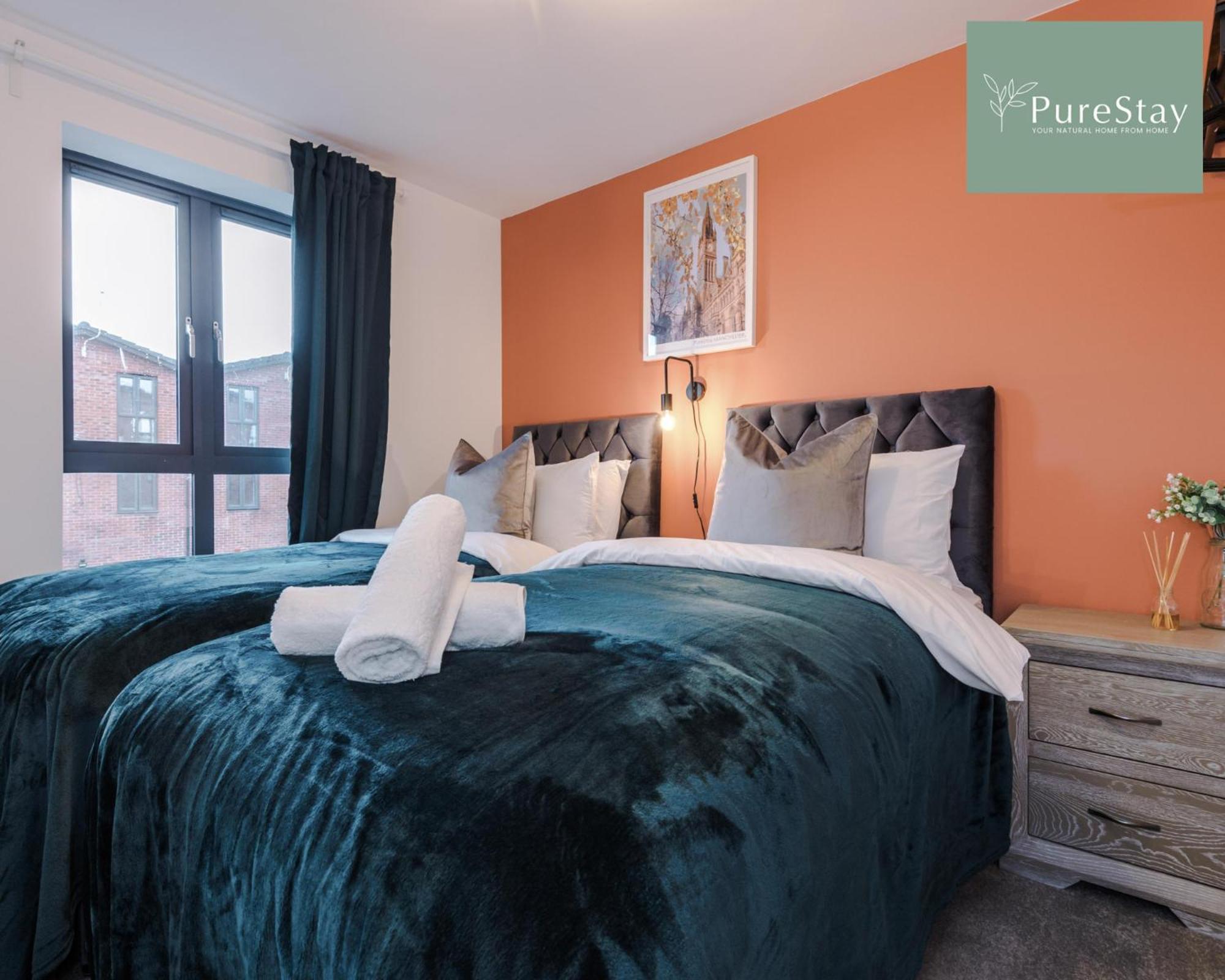 Stunning Five Bedroom Manchester House With Free Parking By Purestay Short Lets & Serviced Accommodation Bagian luar foto
