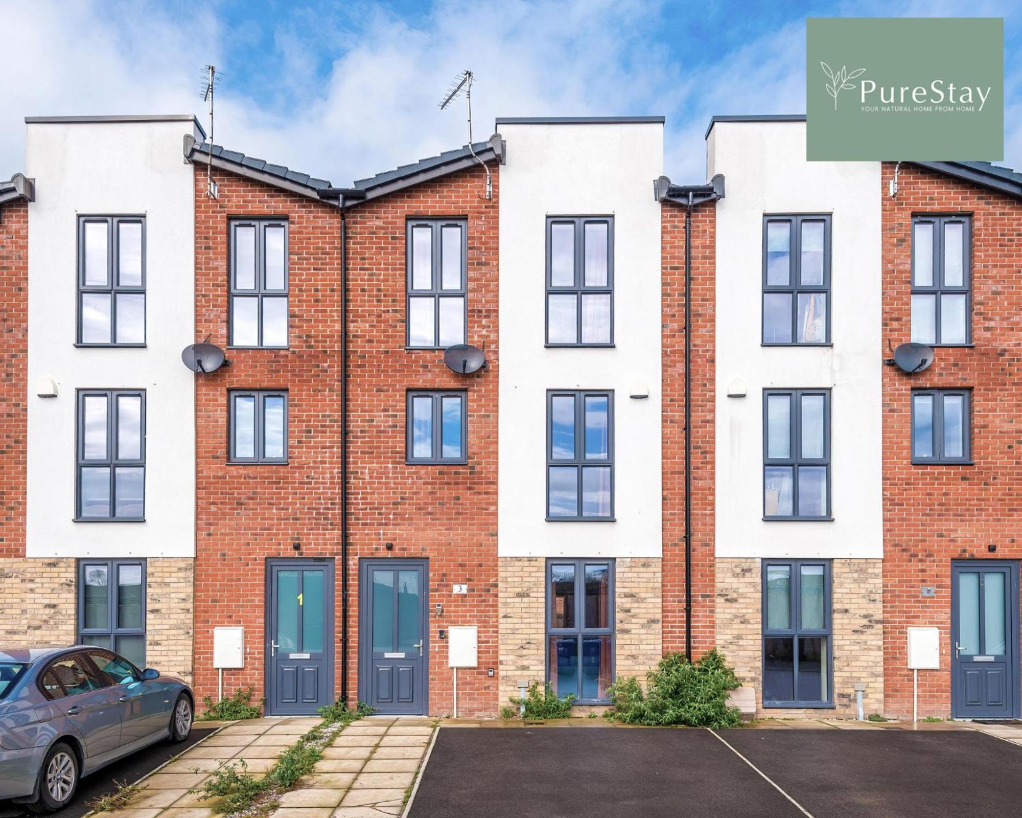 Stunning Five Bedroom Manchester House With Free Parking By Purestay Short Lets & Serviced Accommodation Bagian luar foto
